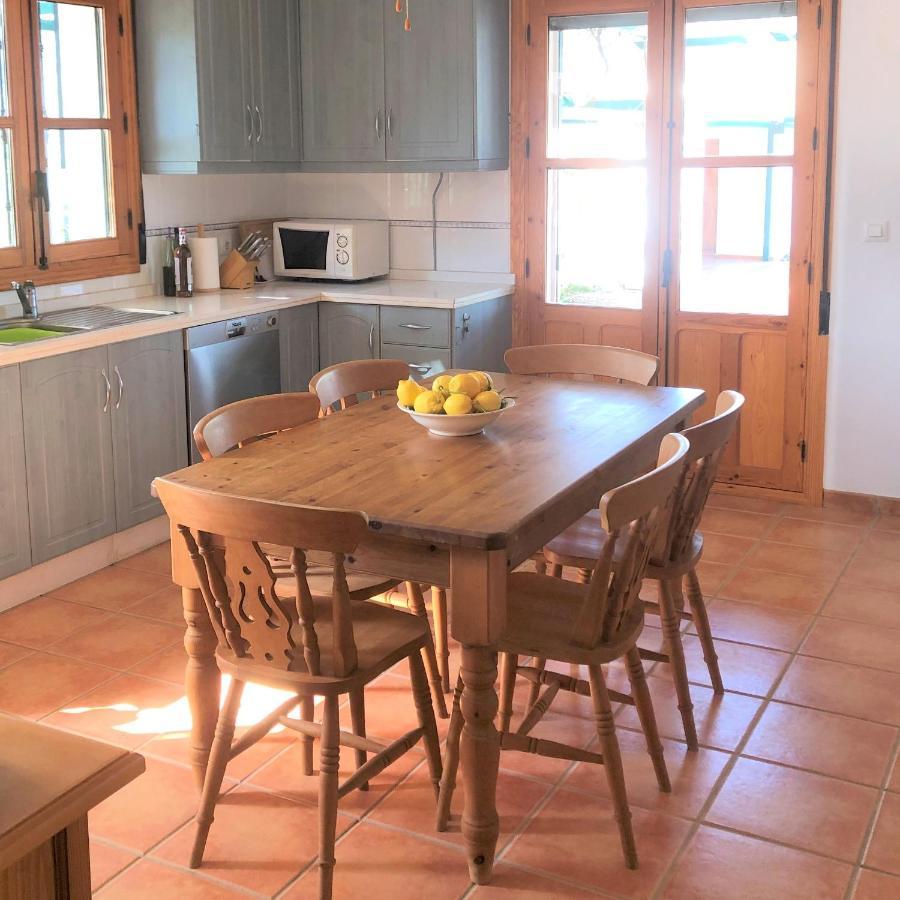 Cortijo Rocas Altas Villa Iznajar Luaran gambar